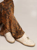 Golden Goose Ball Star LTD in white nappa with a salmon-pink nappa star | ggoose.org